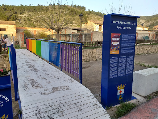Pont de la Igualtat. Pont LGTBIG+ Gallery - Spain