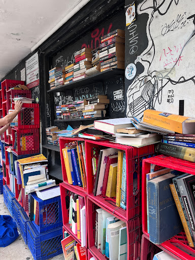 Free books on the street - Thumbnail
