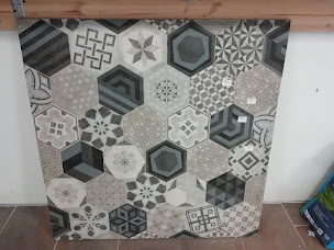 Photo n°4 de A Tous Carreaux - Vente de carrelage, faïence, mosaïque en Ariège à Saint-Jean-de-Verges (Magasin de carrelage)