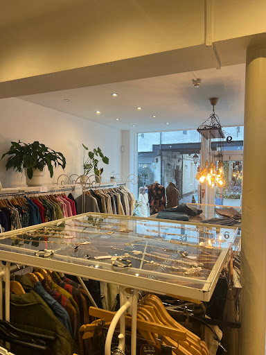 Earley's - Visual