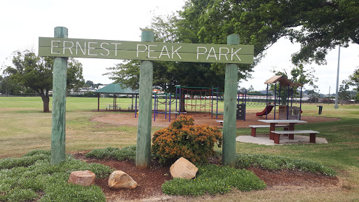 Playground Ernest Peak Park - Thumbnail