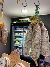 Photo n°13 de Boucherie - Traiteur - Julien Joly à Soliers (Épicerie fine)