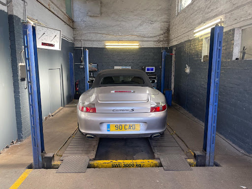 RM AUTO CENTRE LTD - Visual
