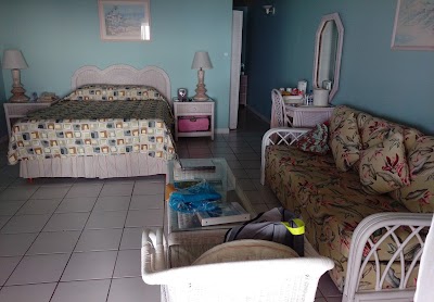 Photos of Trade Winds Hotel