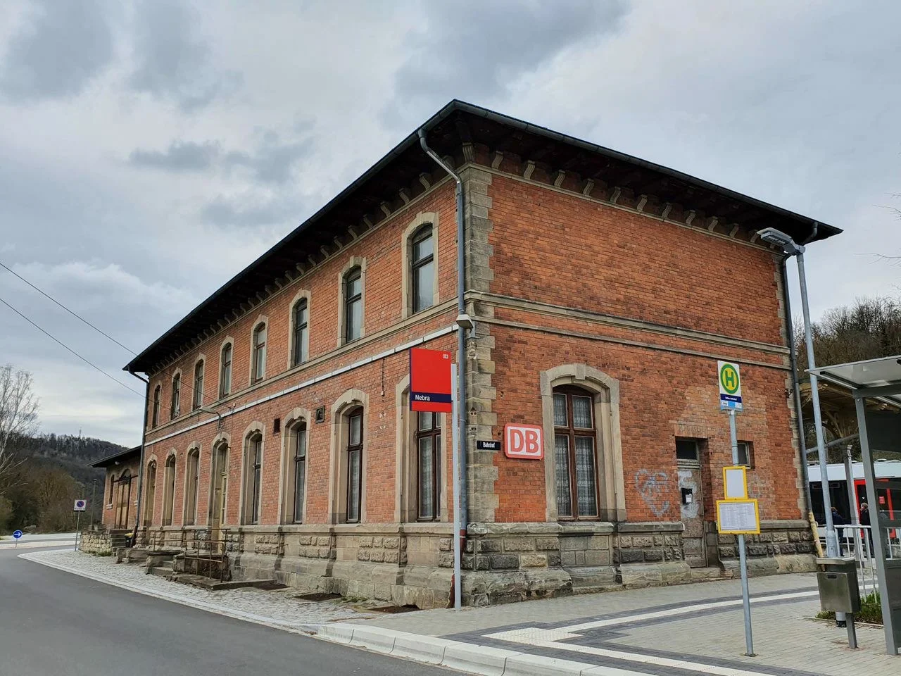 Ferienwohnungen Bahnhof Nebra
