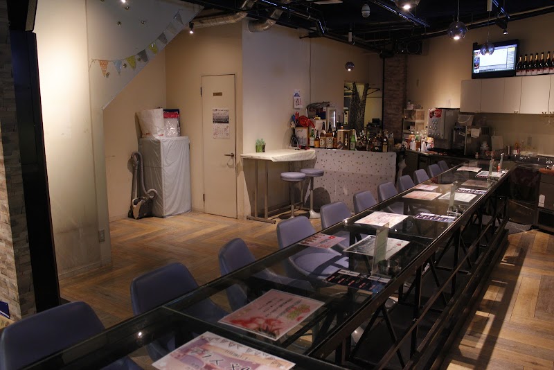 Girl'sBar TERRACE（ガールズバー テラス） 広島駅前