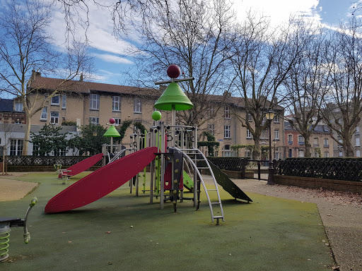 Square Holker - Visual