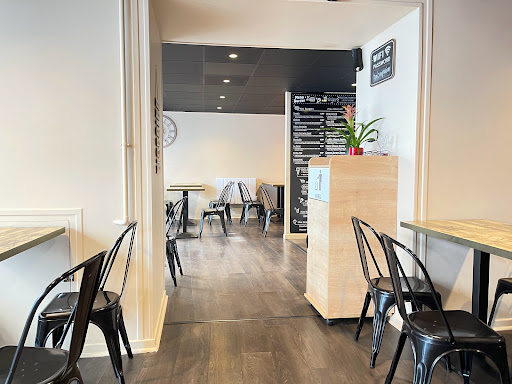 Photo 7 - Burger Avenue