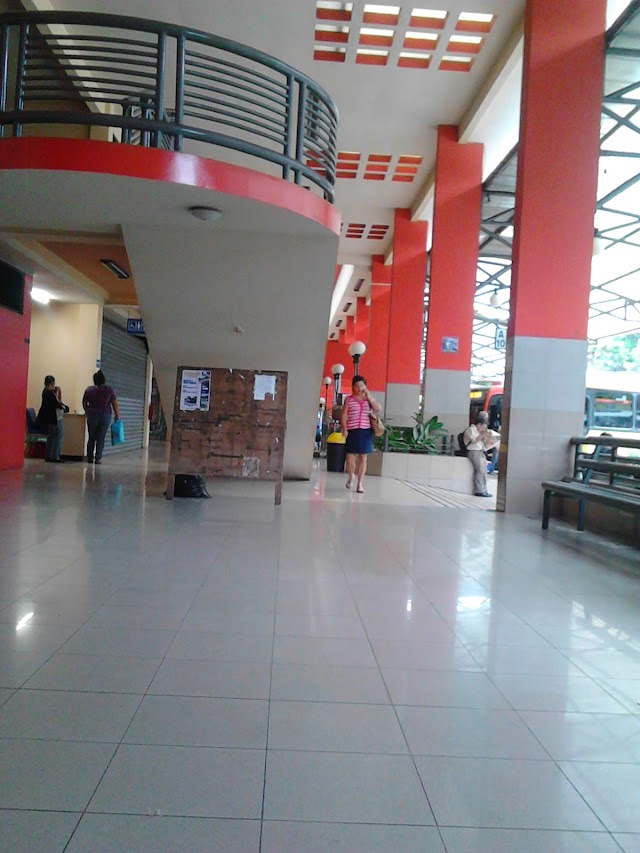 Bus station Turrialba
