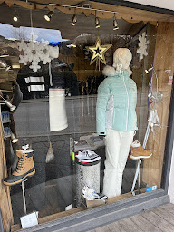 Photo n°9 de INTERSPORT - MEGEVE à Megève (Magasin de vêtements de sport)