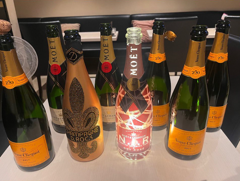 スナックキャバクラ IRIS（アイリス） 大宮