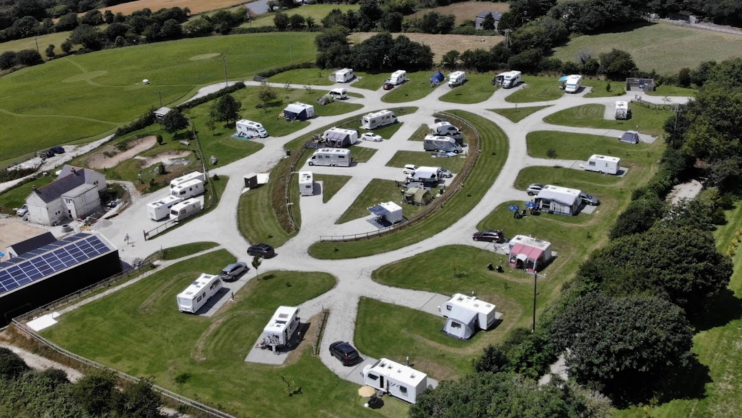 CARNON WOLLAS TOURING PARK (Adults only 18+) - Adults only Touring Park  Carnon Downs