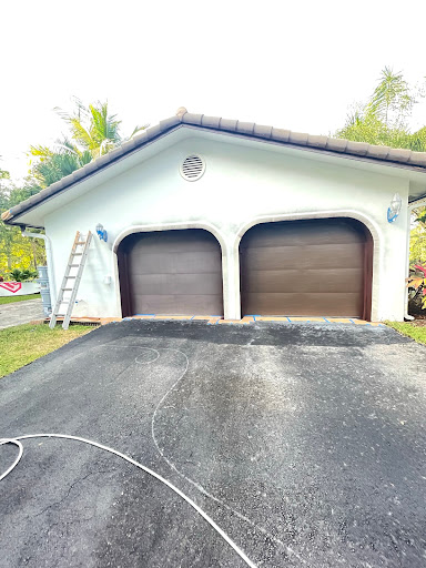 Junior Painter LLC - Visual