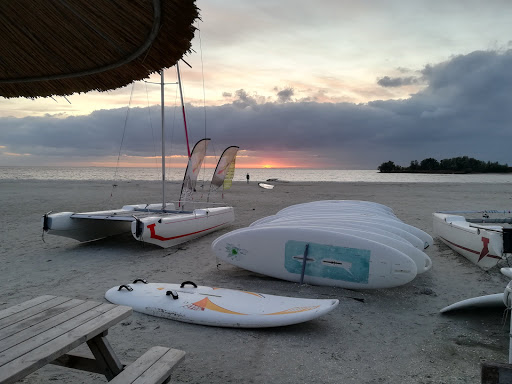Surf N Sail Makkum | SurfSchool en Verhuur Makkum - Thumbnail