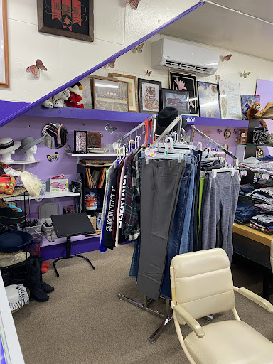 Jenette’s Resale - Thumbnail