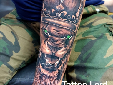 Liontattoo crowntattoolion lioncrowntattoo permanenttattoos tattooink besttattooink kemtattoo bes…