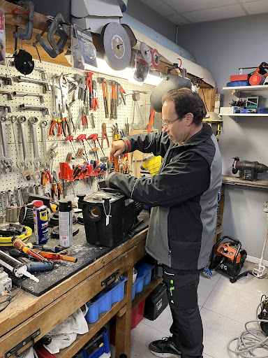 Photo de Auxerre Loisirs | Mondial Piscine à Cravant (89460)