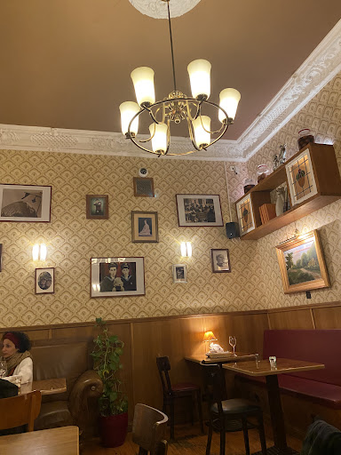 Cafe Datscha - Visual