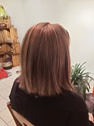 Photo n°4 de VV Coiff' à Saint-Laurent-l'Abbaye (Salon de coiffure)