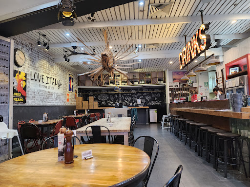 Love Italy Restaurant & Bar - Surfers Paradise Beach Gallery - Australia
