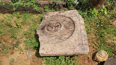 Photos of Kaludiya Pokuna Acheological Site