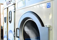 石川クリーニング 中田店