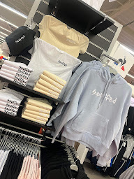 Photo n°1 de STUFFED à Saint-Julien-Chapteuil (Magasin de vêtements pour jeunes)