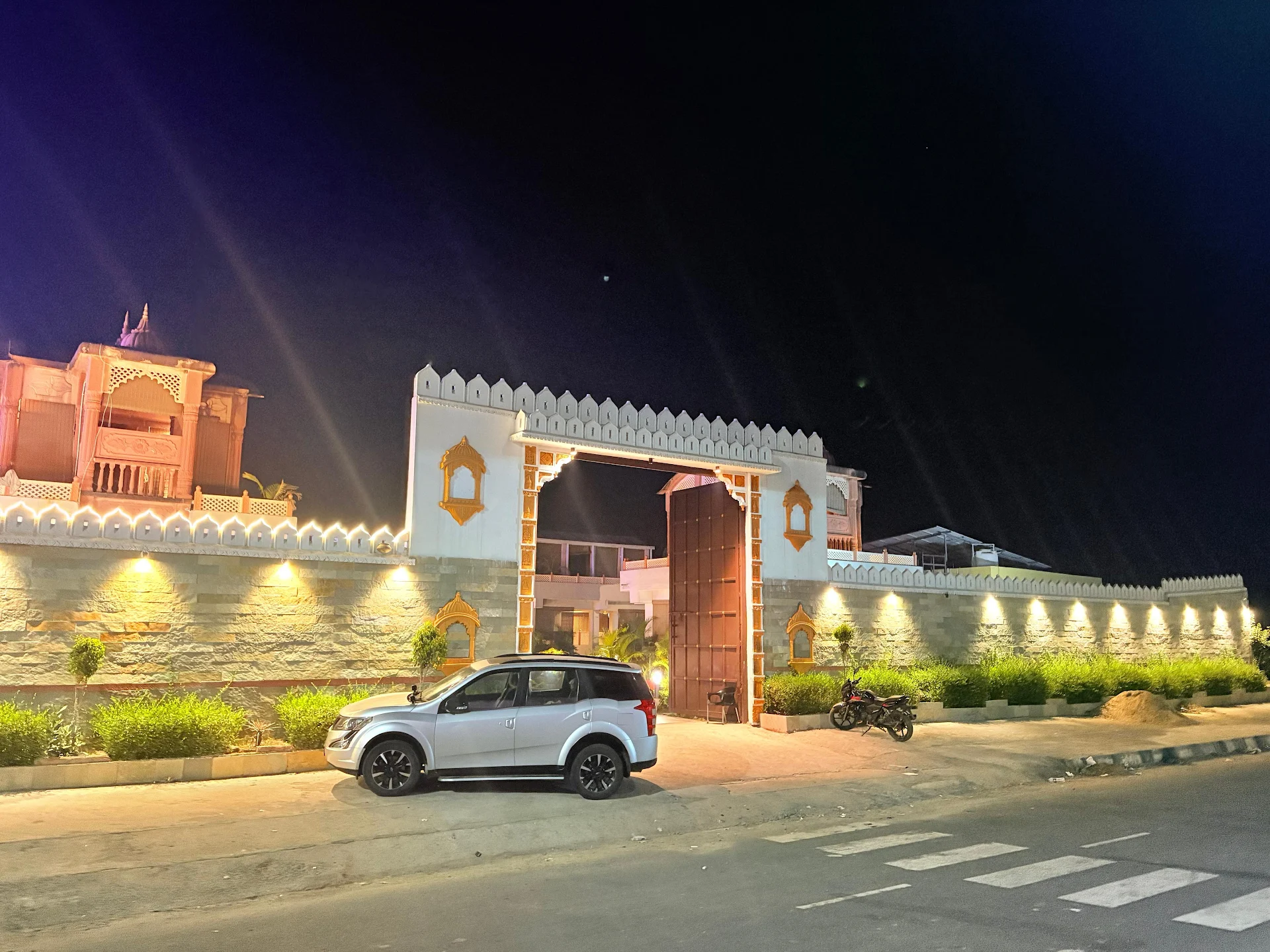 Shree Kathiyawadi Hotel & Restaurant