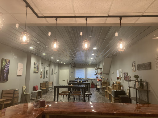 Windy Ridge Winery & Distillery - Thumbnail