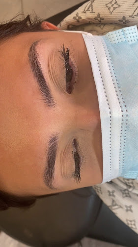 Comentarii opinii despre Beauty Line Institut Et Maquillage Permanent