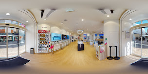 Photo n°22 de Boutique SFR Villeneuve Sur Lot rue de Paris à Villeneuve-sur-Lot (Opérateur téléphonique)