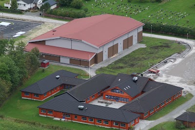 Photos of KVN videreg&aring;ende skole