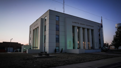 Labette County Courthouse