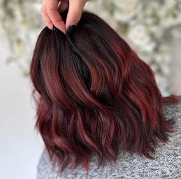 Photo n°4 de Le Repère des Artistes | Coiffeur hommes & femmes à Poitiers (Salon de coiffure)