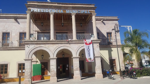 Edificio Municipal El Llano - Visual