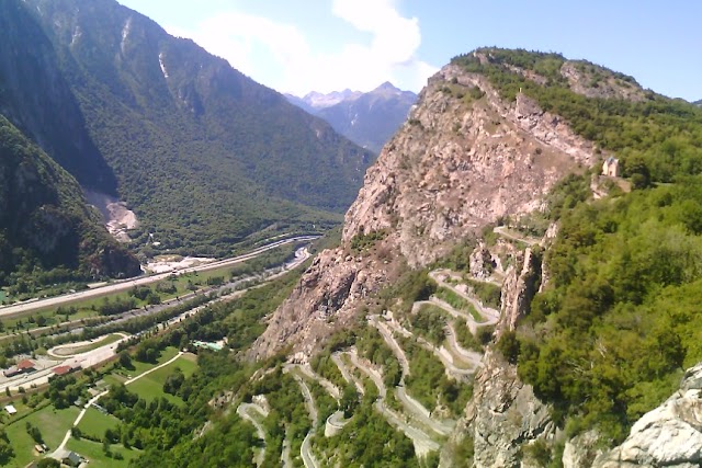 Lacets de Montvernier