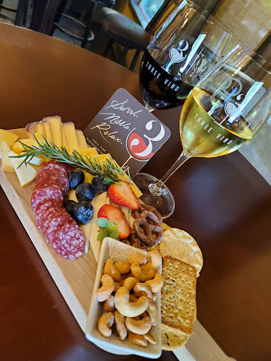3 Vino Wine Bar & Bottle Shop - Thumbnail