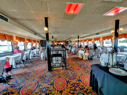 Paddlewheeler Creole Queen