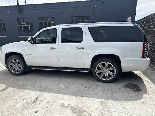 Unique Auto - Visual