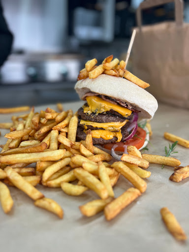 Photo 1 - Savoureux Burgers