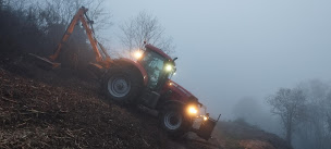 Photo n°19 de Bleton David - Terrassier 69 : Terrassement Broyage Forestiers Débroussaillage Préparation Plantation Rhône Vauxrenard à Vauxrenard (Service agricole)