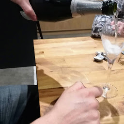 Photo n°37 de Le Vineum | Cave & Bar à vins à Mozac (Caviste)