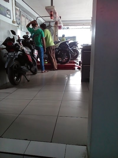 Photos of Yamaha Agung Motor Padma