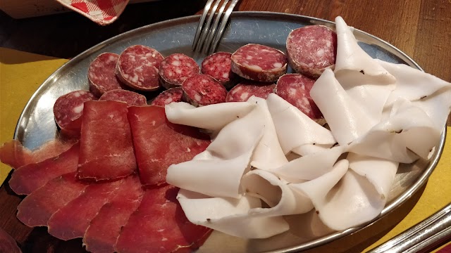 Trattoria Bar Rouge et Noir