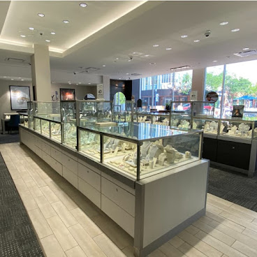 KAY Jewelers by null