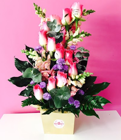 Photos of Margarita Flores and Gifts in a click