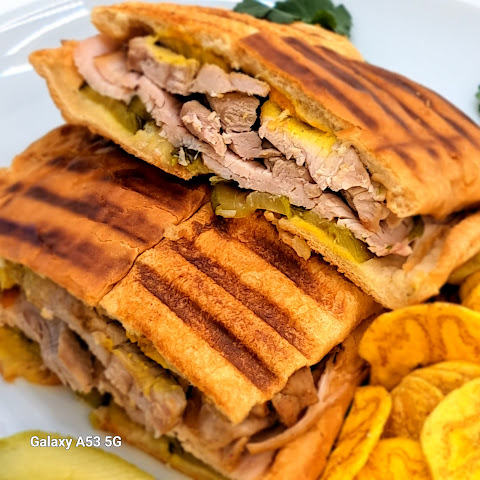 Baco y Beto, Taberna by null