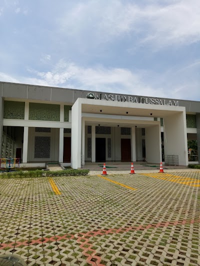 Photos of Poins Square Shopping Mall & Apartment