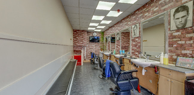 Comments and reviews of Dia Barbers