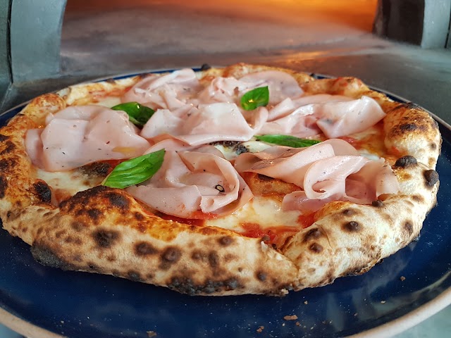 Pizza Massilia Ruam Rudee